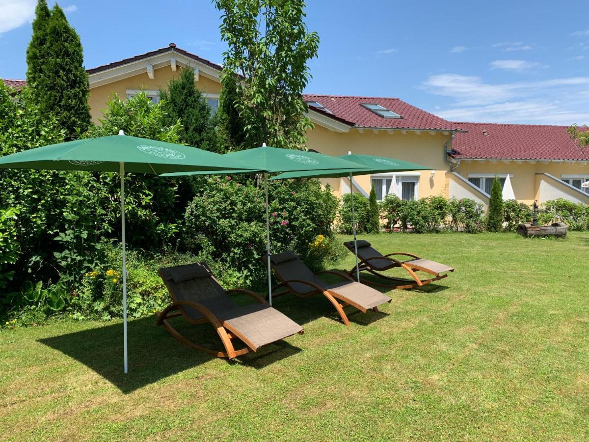 Hotel Zum Fliegerwirt Mengen Esterno foto
