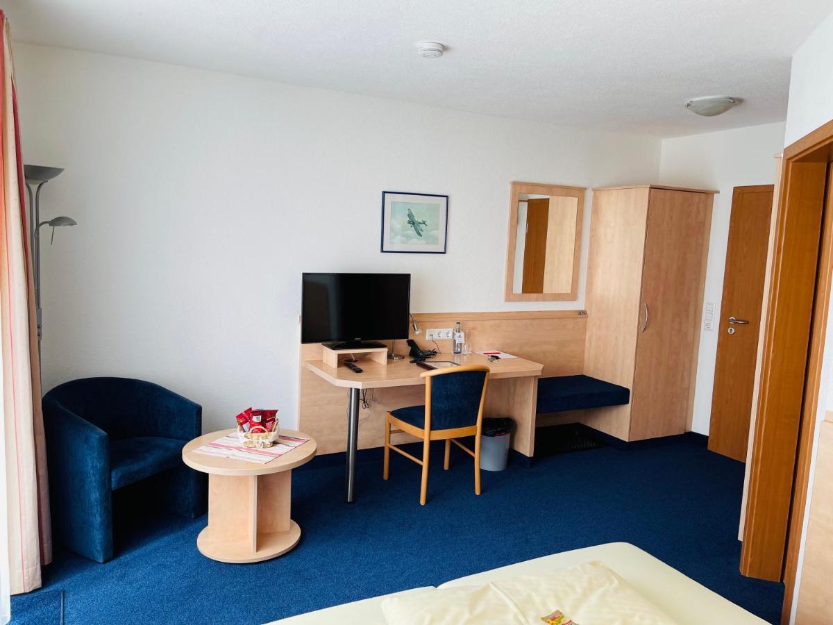 Hotel Zum Fliegerwirt Mengen Esterno foto