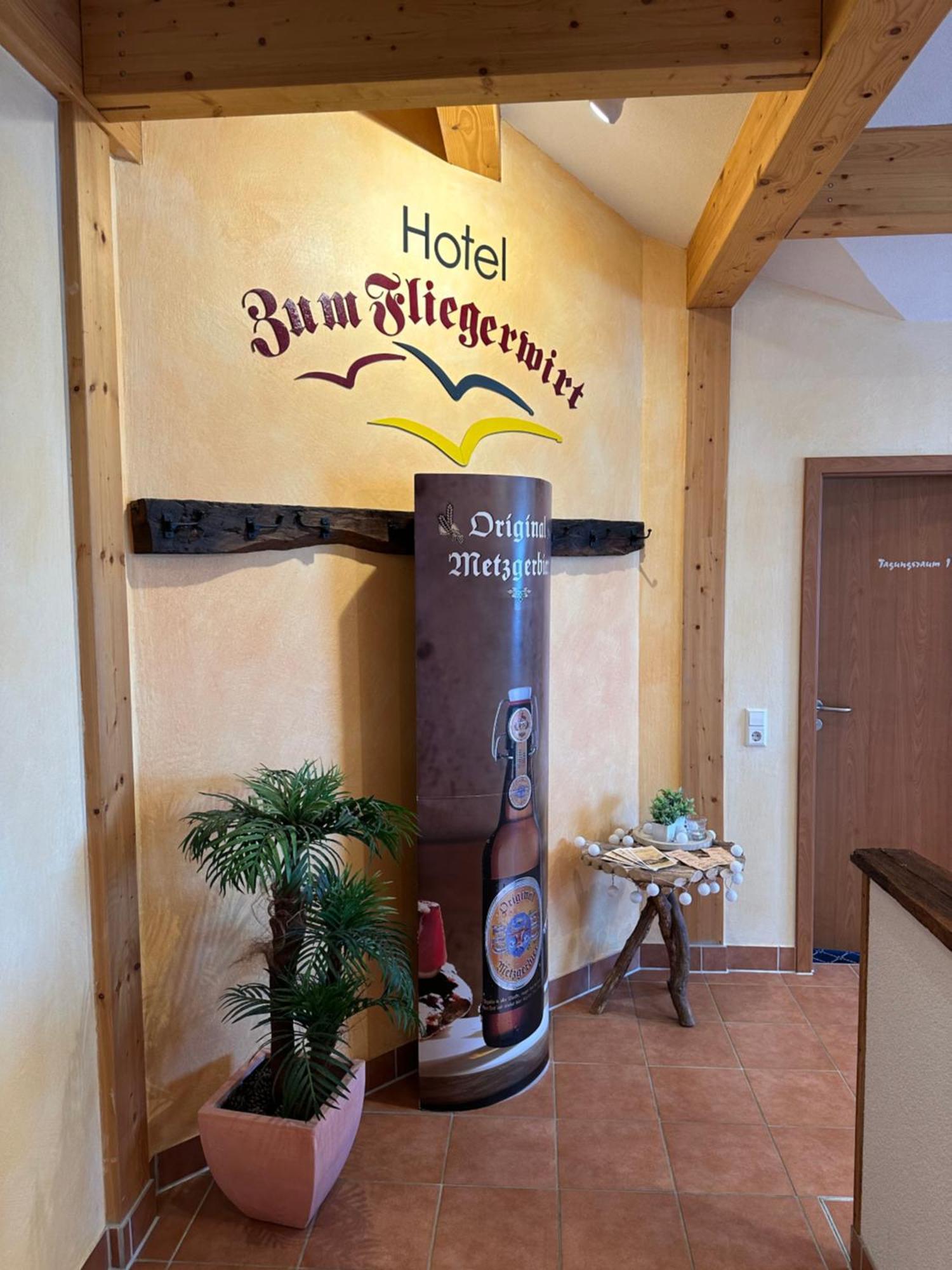 Hotel Zum Fliegerwirt Mengen Esterno foto