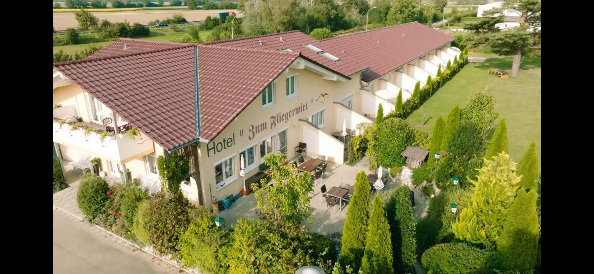 Hotel Zum Fliegerwirt Mengen Esterno foto