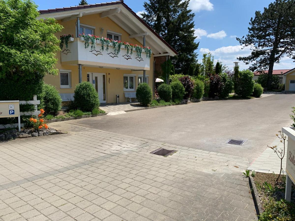 Hotel Zum Fliegerwirt Mengen Esterno foto