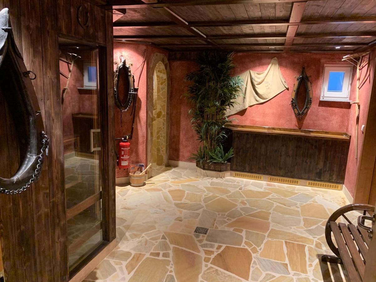 Hotel Zum Fliegerwirt Mengen Esterno foto